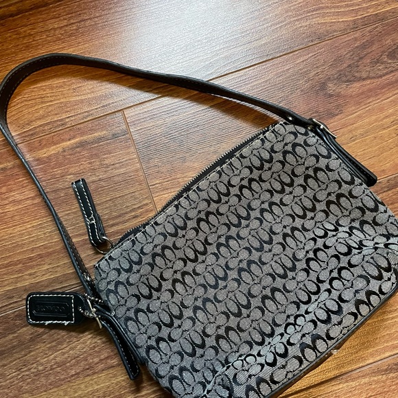 Mini Coach Purse - Picture 2 of 5